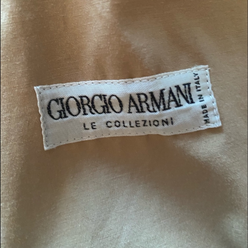 Giorgio Armani, cotton mix , 2 zipper pockets, 2 button pockets.